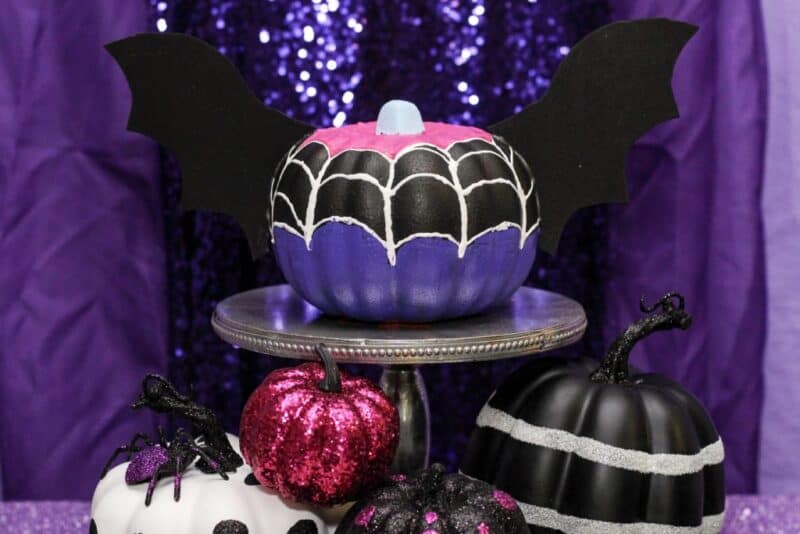 41+ Best Disney Pumpkin Painting Ideas -Easy & No Carve - Marley Doodle ...