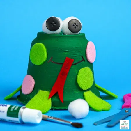 Recycled Frog Craft