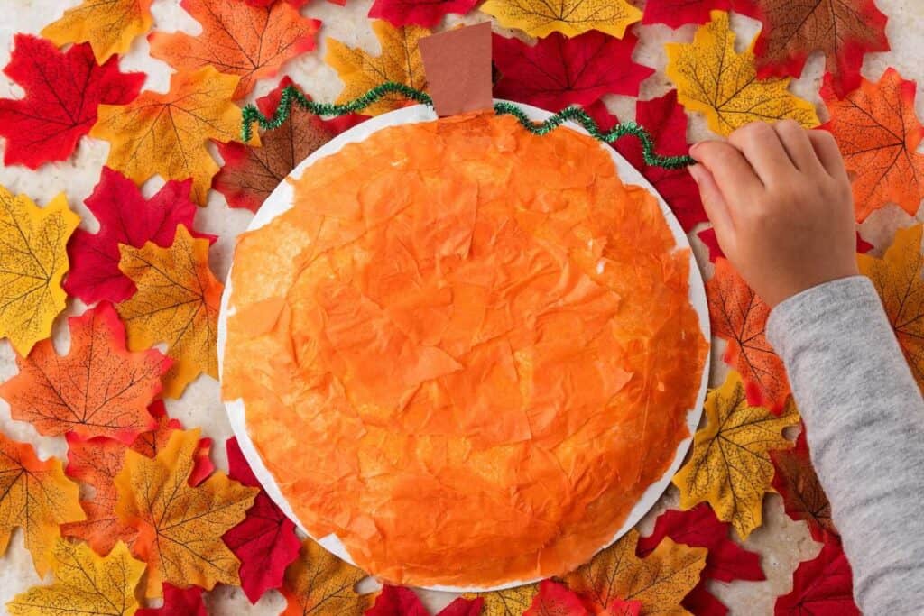 Paper Plate Pumpkins Craft by Mommy Halloween